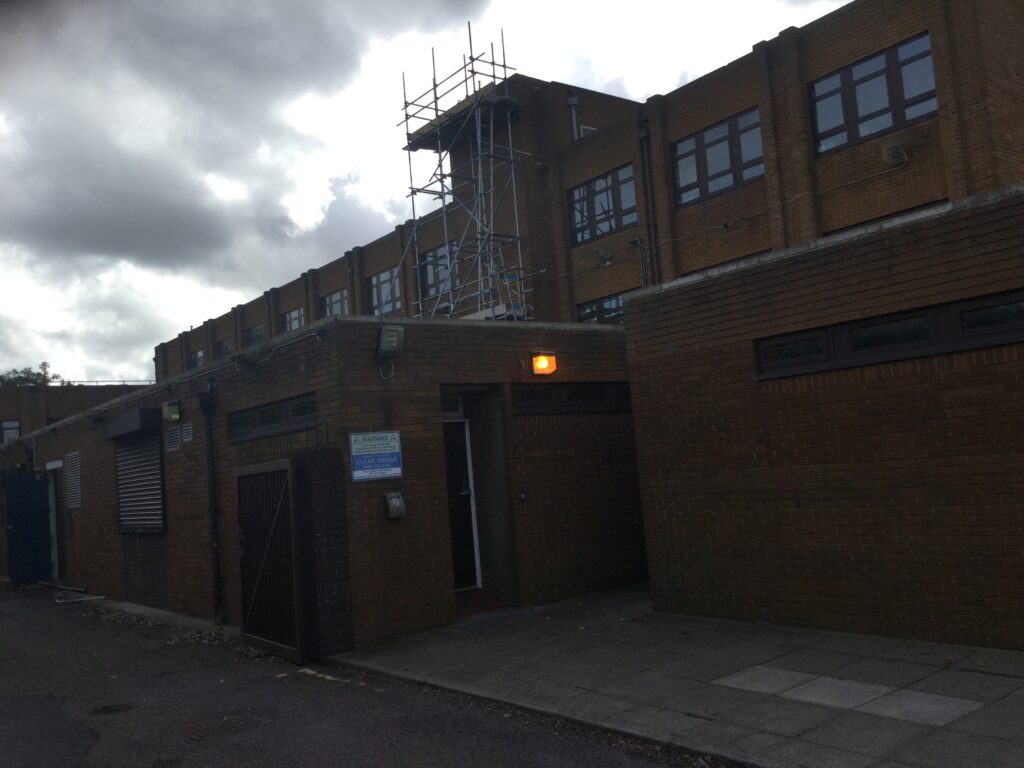 scaffolding equipment on the back of the government office in Lincoln - image 5