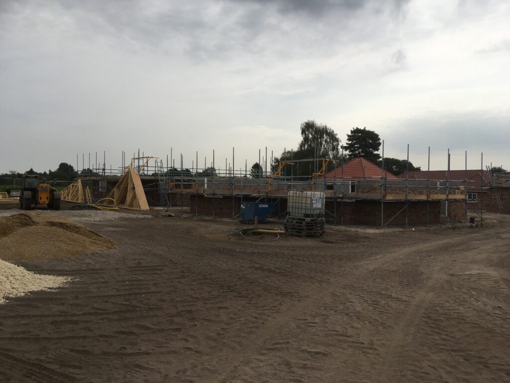 construction scaffolding for house building - image 4