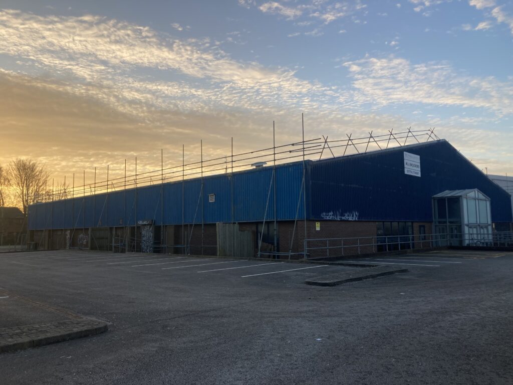 commercial scaffolding equipment on the side of a building in Lincoln