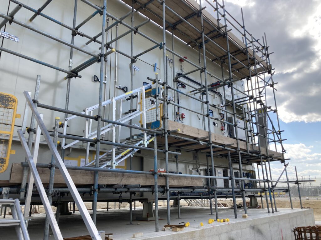 scaffolding to access the roof of a turbine